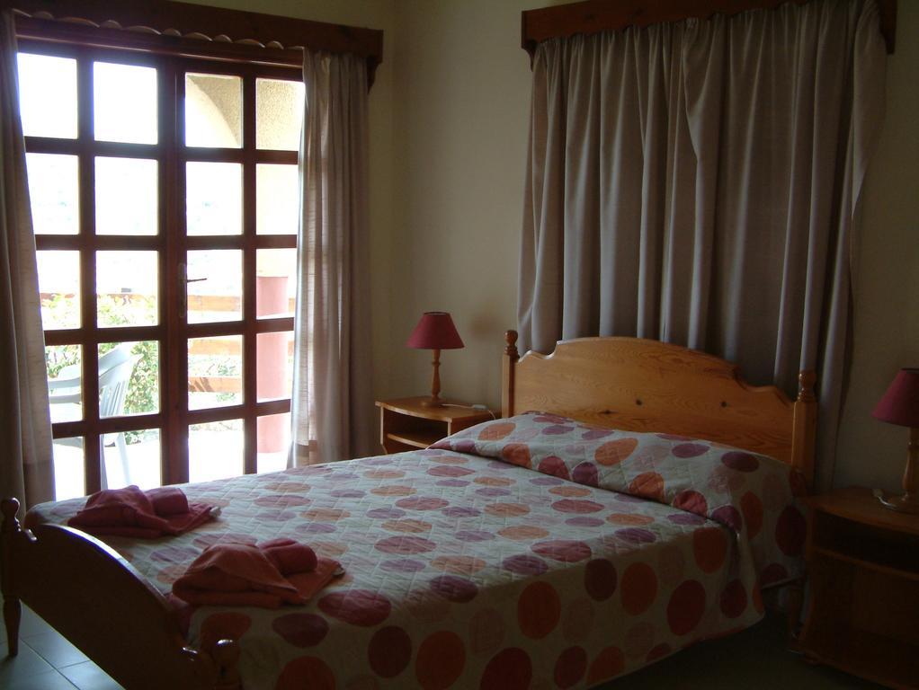 Pelekanos Apartments Pissouri Zimmer foto